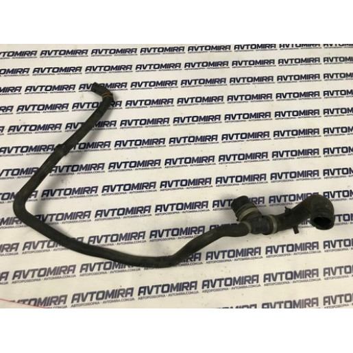 Патрубок охолодження Opel Zafira B 1.6 16V 2008-2011 13118272